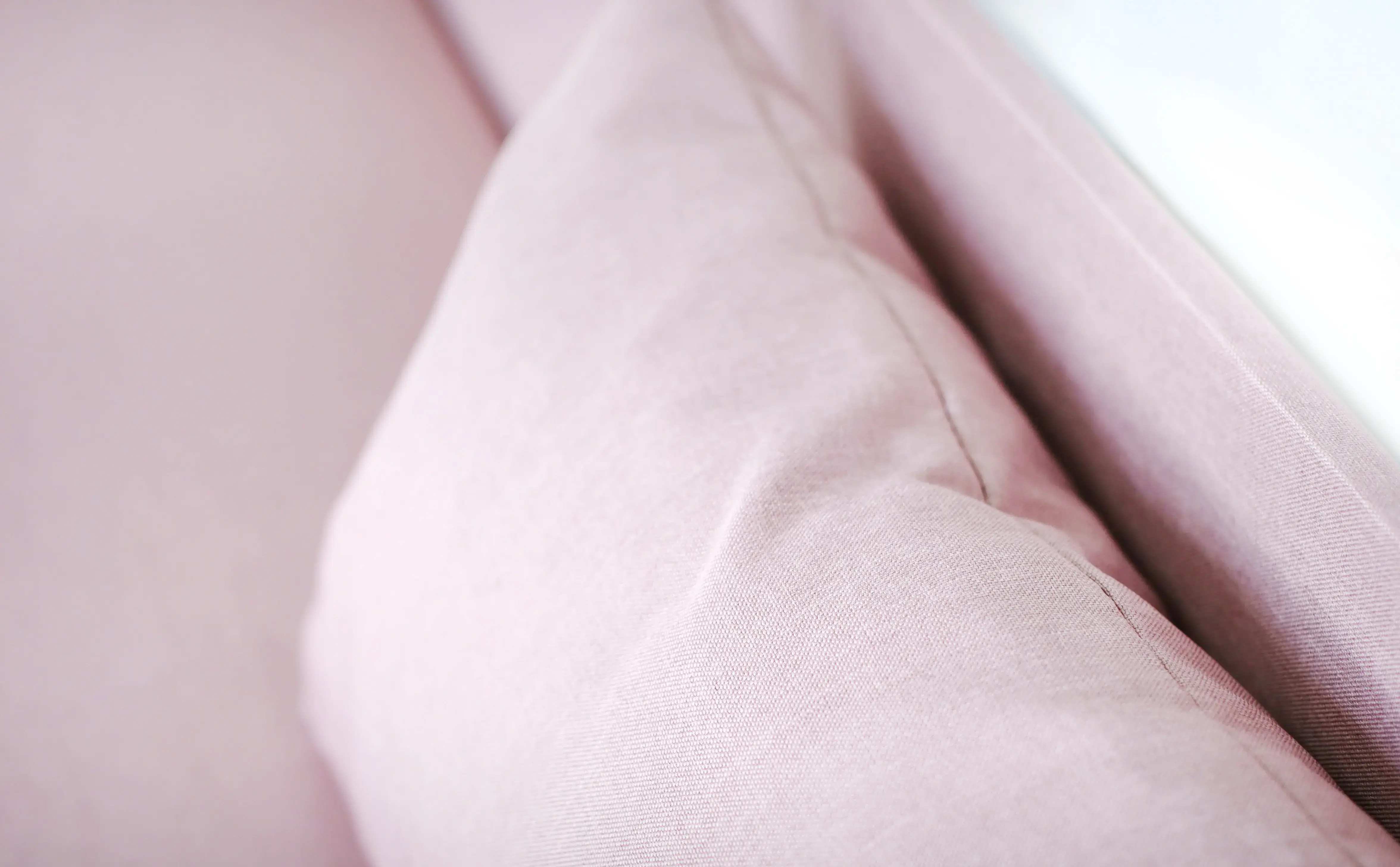 Tapczan łóżko jednoosobowe z pojemnikiem Hirek Eko 90x200 Różowy